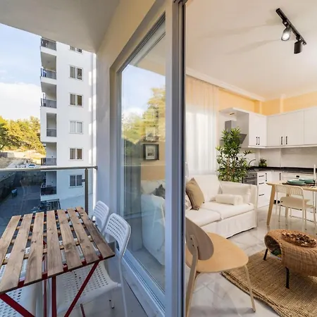 Modern Flat With Shared Pool And Balcony In Alanya *
